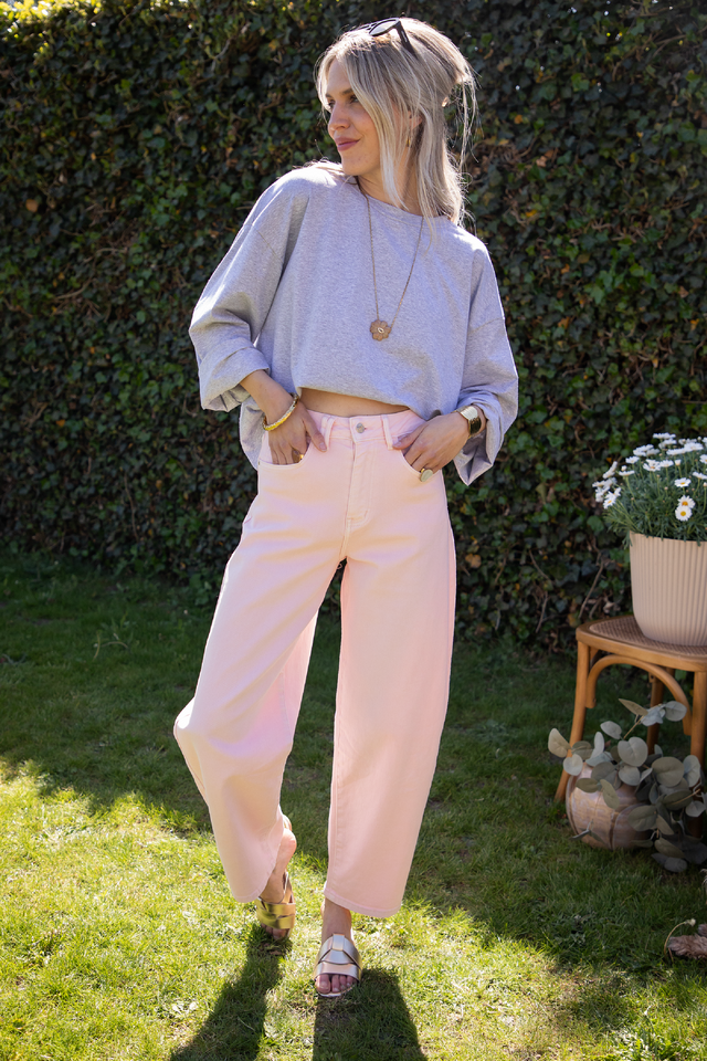 <h4><span style="text-decoration:underline">Baggy Basics</span></h4><h2>A Bestseller Look</h2>