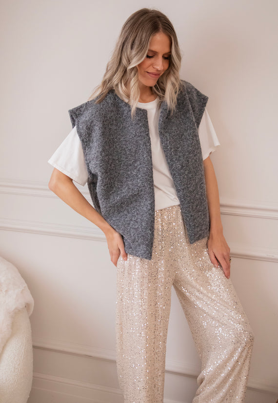 Your Best Layer Dark Grey - Vest/Jacket