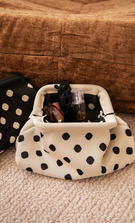 Pia Polka Clutch Off White/Black - Handtas