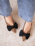 Go With The Bow Leo Camel - Heels