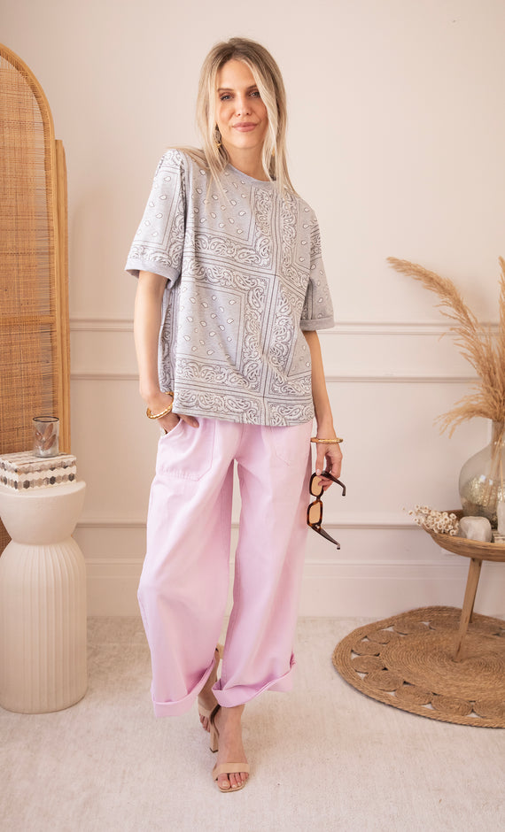 Sadie Paisley Grey - T-Shirt