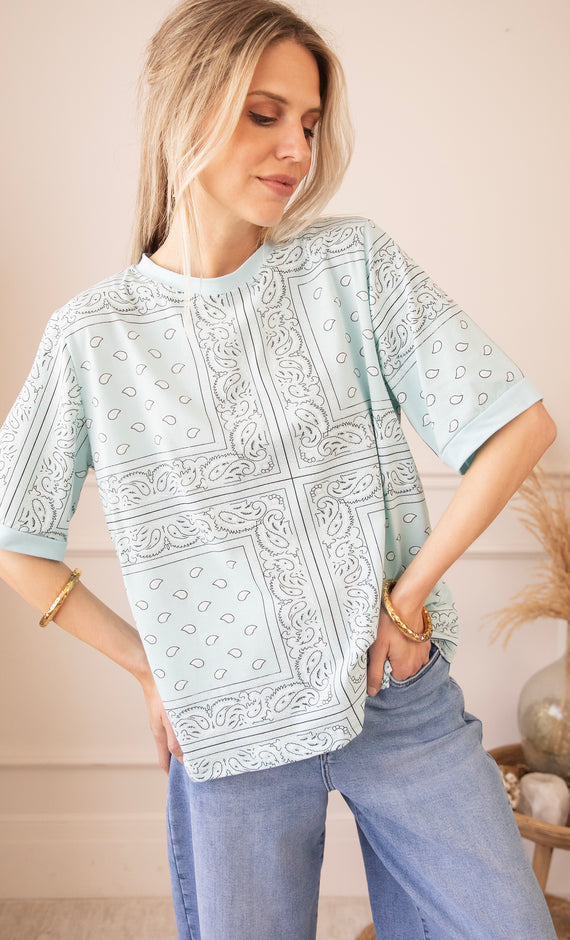 Sadie Paisley Baby Blue - T-Shirt