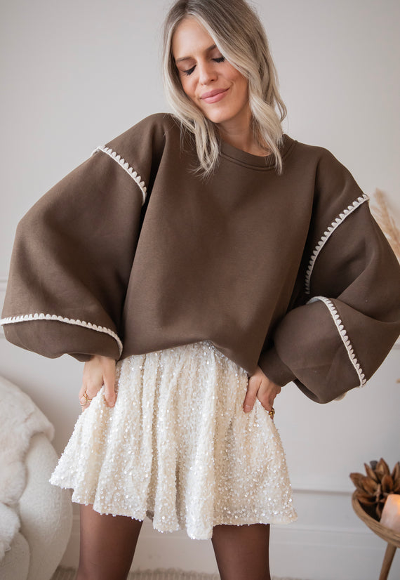 Snuggle Up Extra Brown - Sweater
