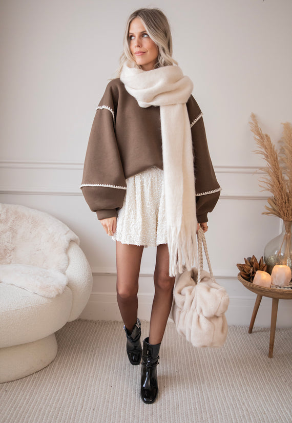 Snuggle Up Extra Brown - Sweater