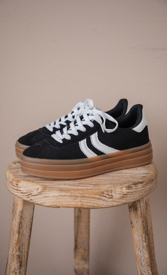 Chasing Dreams Black/White - Sneakers