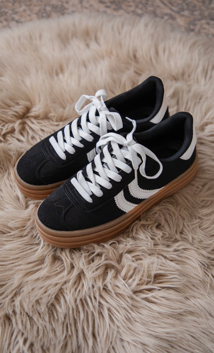 Chasing Dreams Black/White - Sneakers