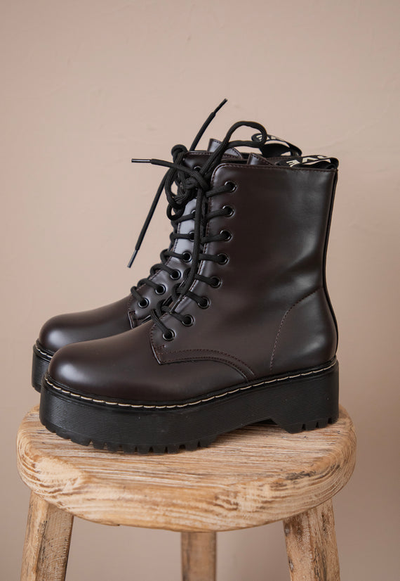 Chunky Love Dark Brown - Boots