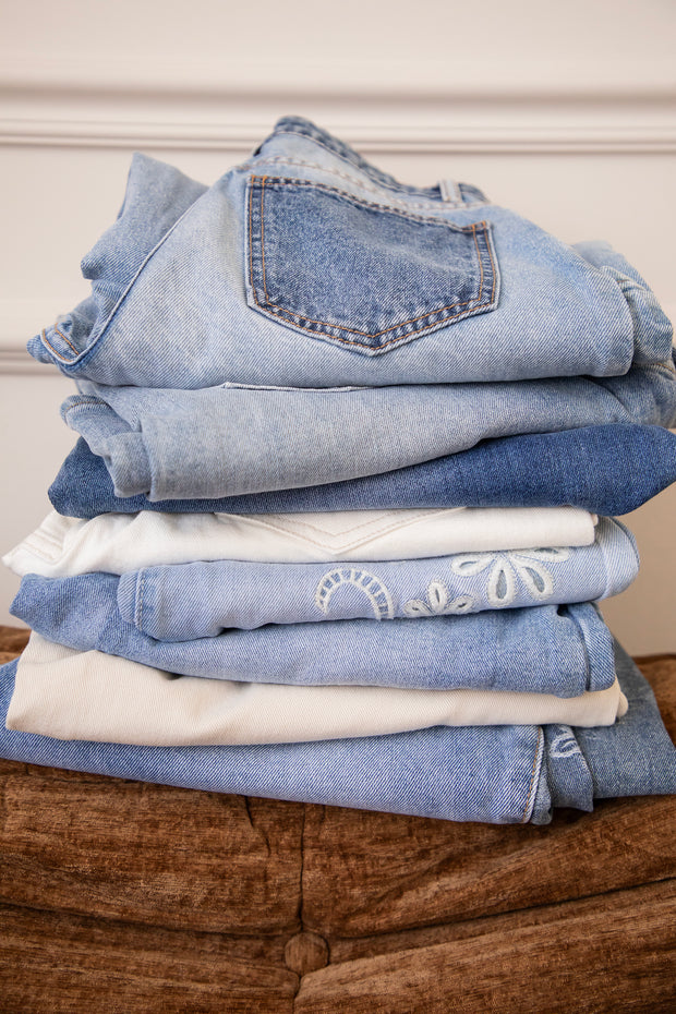 <h2>Days in</h2><h2>Denim</h2>
