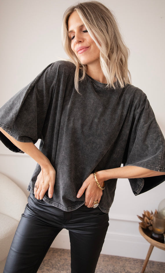 Basic Butterfly Dark Grey - T-Shirt