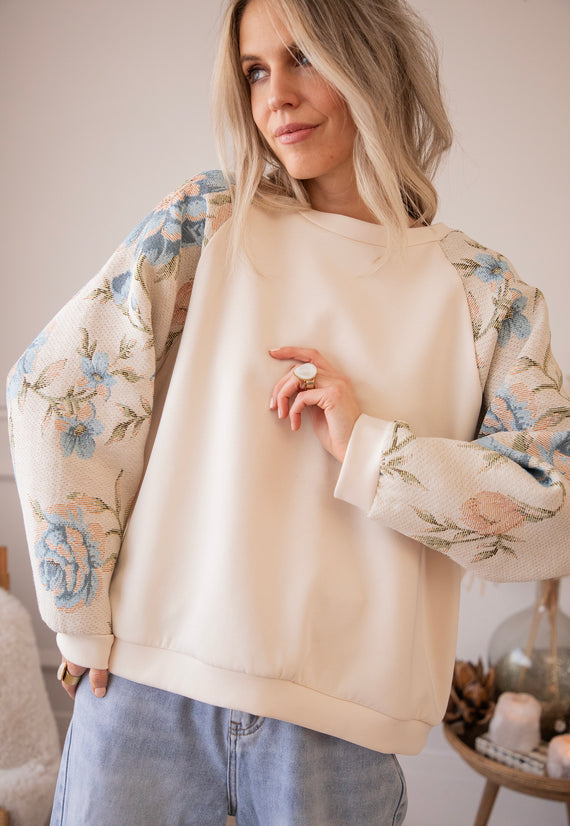 Rosy Belle Beige/Blue - Sweater
