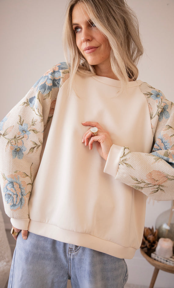Rosy Belle Beige/Blue - Sweater