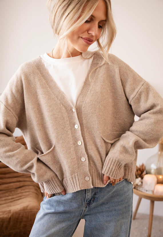 Old Soul Cardigan Taupe - Cardigan