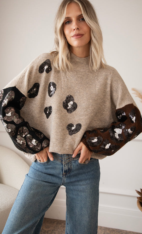 Cozy Cleo Taupe - Sweater