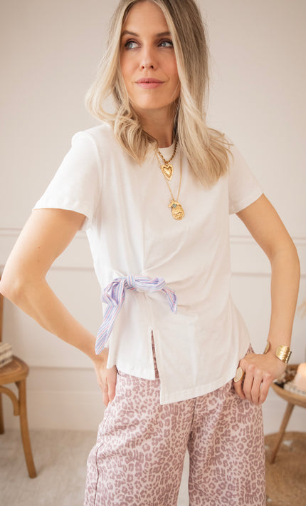 Happy Bow White - T-Shirt