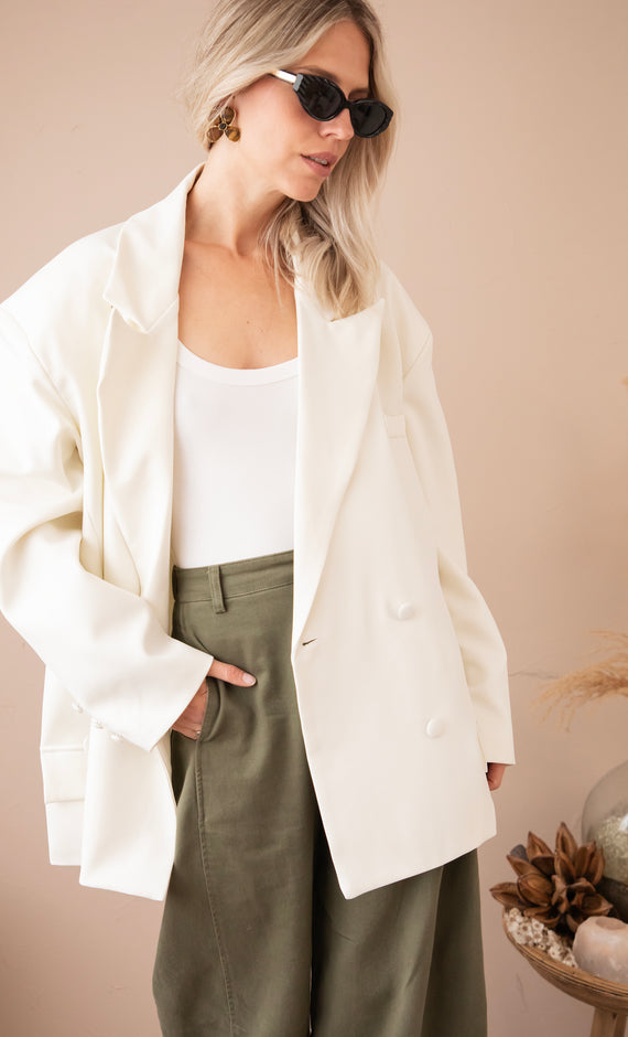 So Gentle White - Blazer