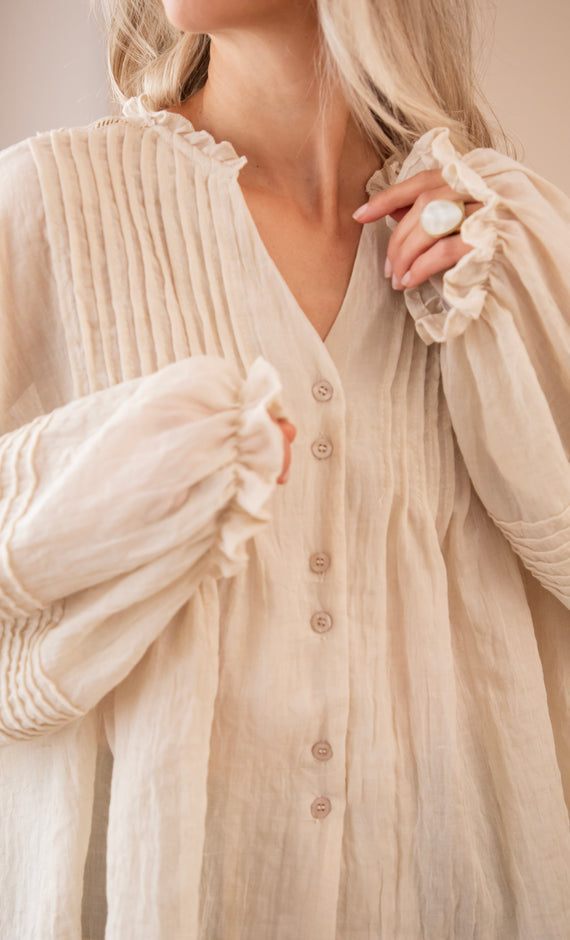 Fine Folds Beige - Blouse