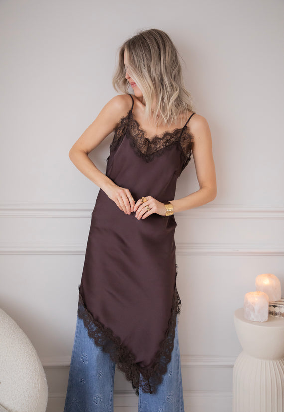 Sibelle Lace Assymetric Choco - Jurk