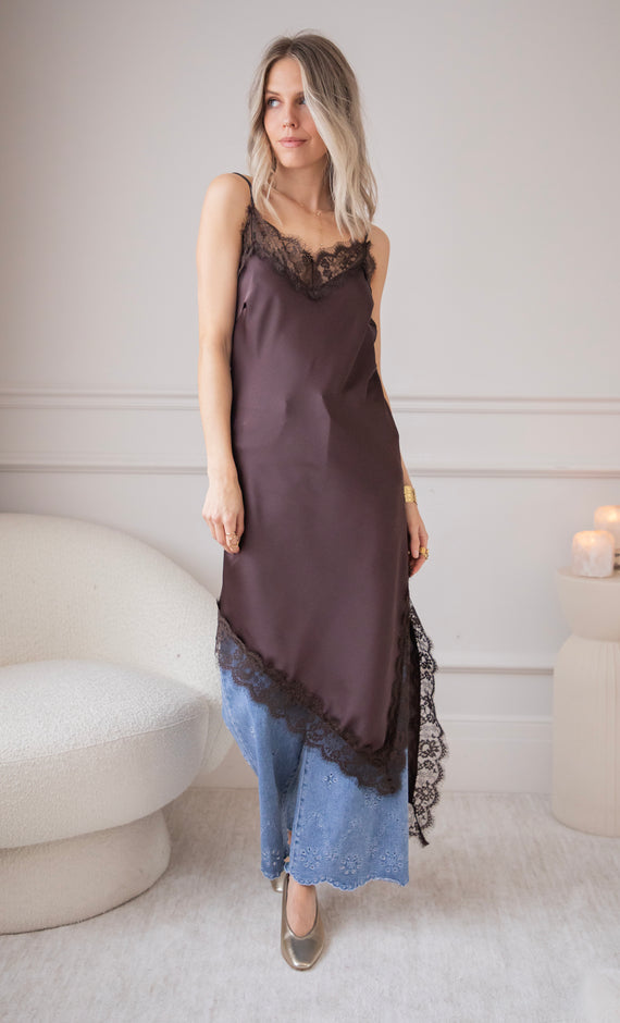 Kleid - Sibelle Lace Assymetric - Choco