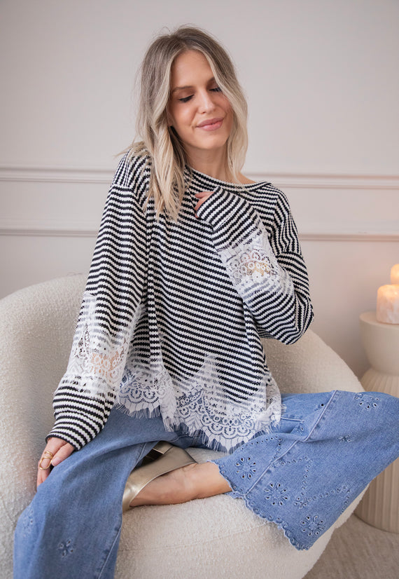 Lines & Lace Black - Blouse