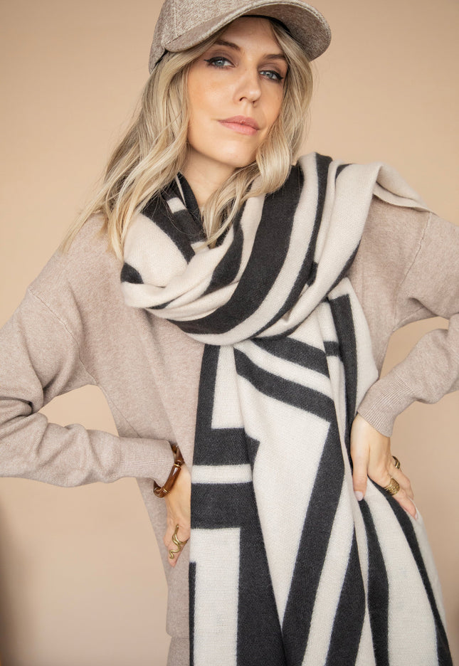 Warm Me Up Beige/Black - Scarf