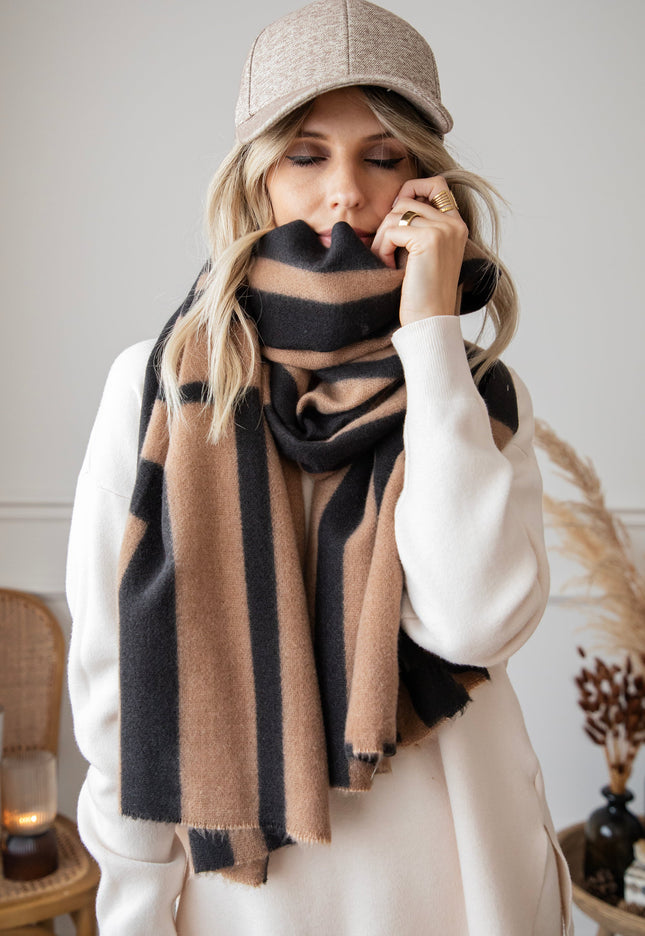 Warm Me Up Camel/Black - Scarf