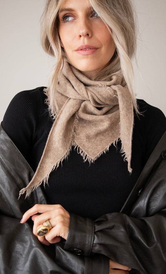 More Than A Scarf Taupe - Sjaal
