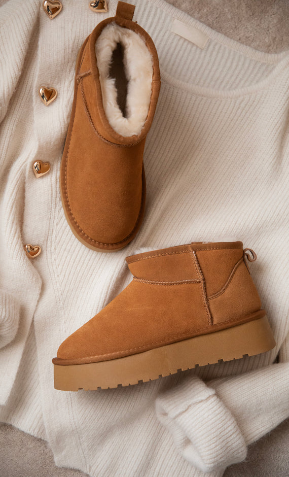 Go Slow Platform Camel - Boots