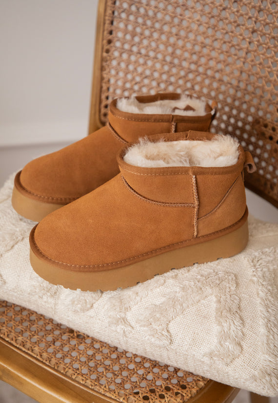 Go Slow Platform Camel - Boots