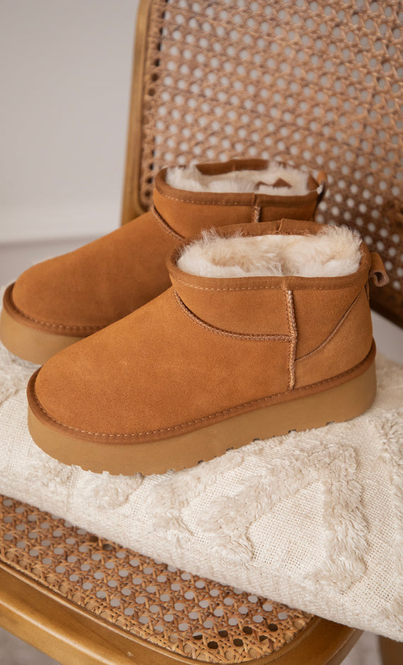 Go Slow Platform Camel - Boots