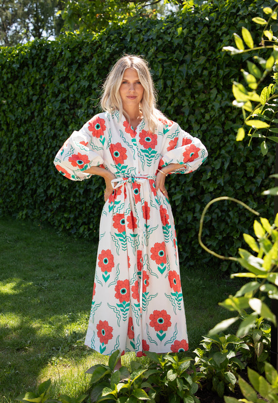 Full Flower Energy White/Red - Maxi Dress