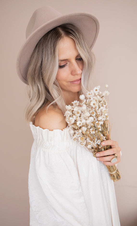 Heads Up Beige - Hat