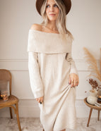 Pulloverkleid - Justine Off Shoulder - Beige