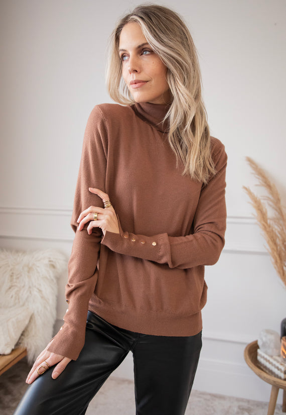 Get Your Basic Turtle Caramel - Sweater