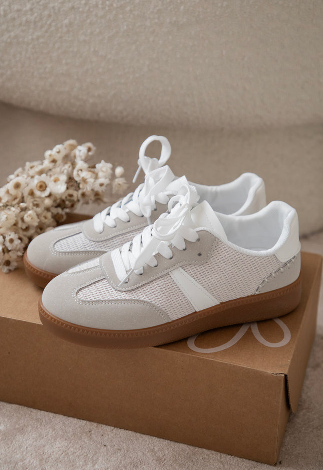 Easy Step Off White - Sneakers