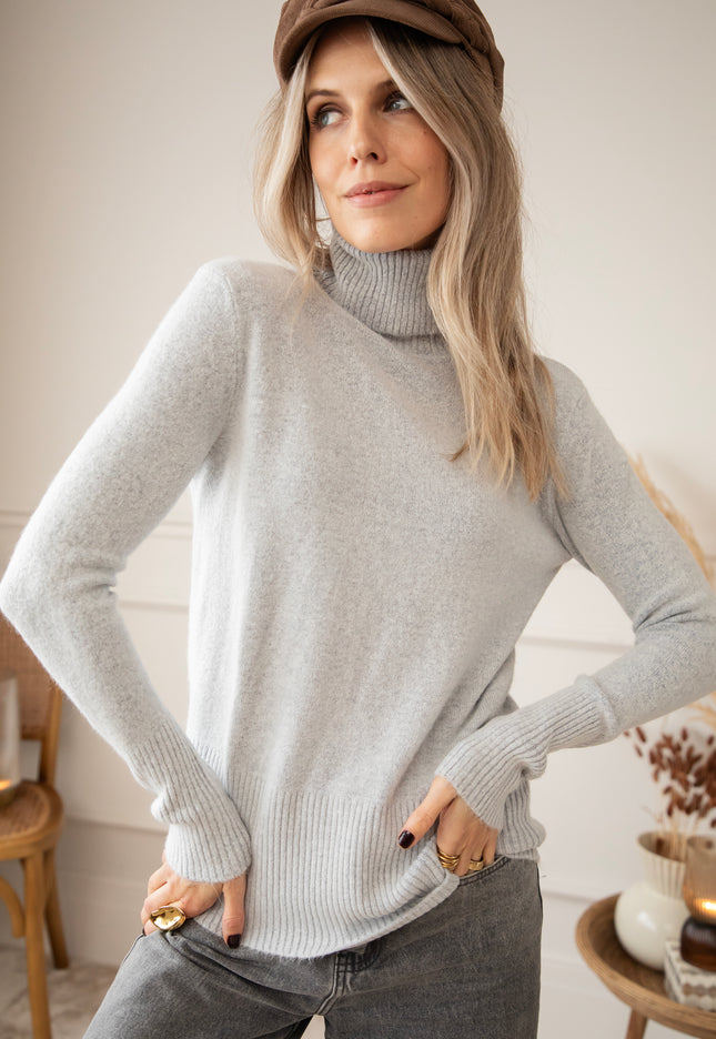 Comfy Billie Turtle Soft Grey - Sweater