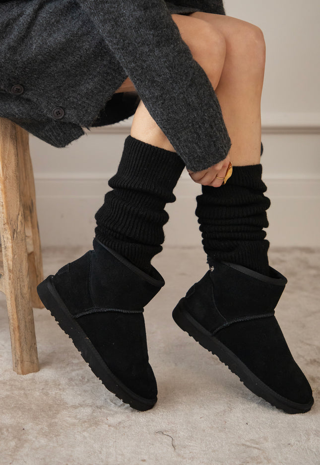 You Keep Me Warm Black - Leg Warmers