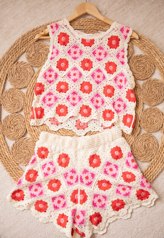 Crochet Blooms Beige/Pink - Shorts