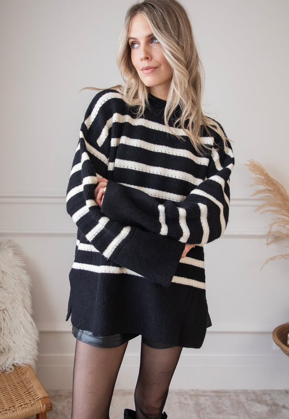 Bold Stripes Black - Sweater