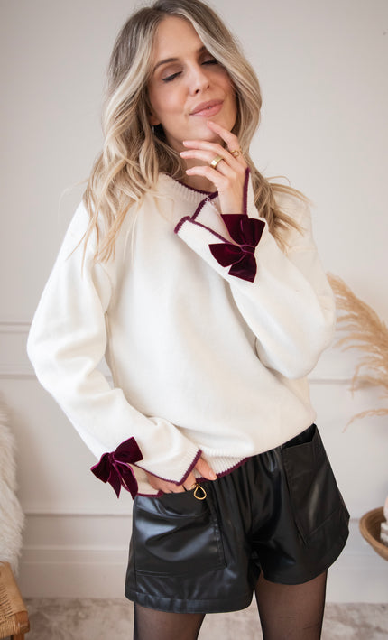 Bow Bliss Beige/Burgundy - Sweater