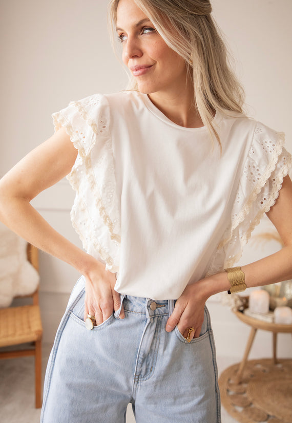 Bloomy Embroidery Layers White - T-Shirt