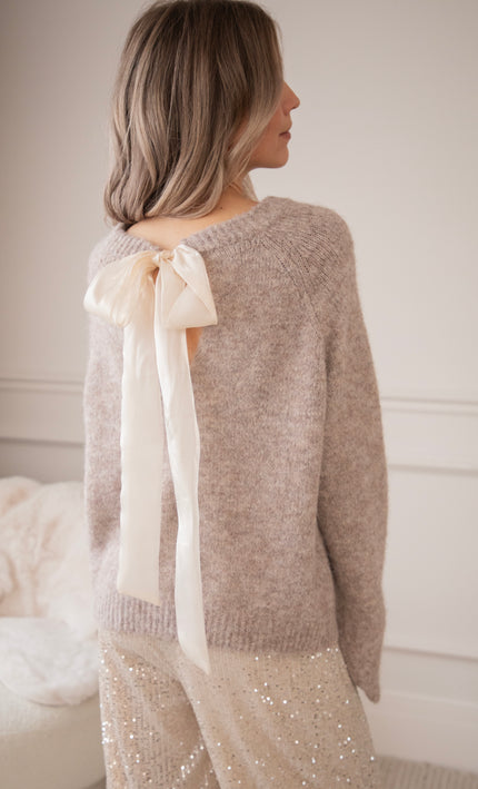 Bowy Bo Taupe - Sweater