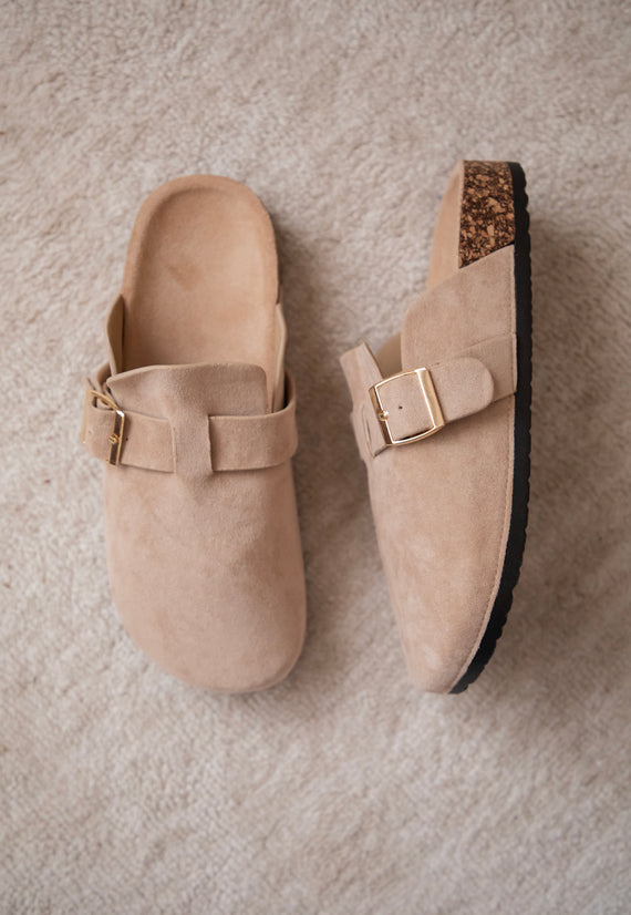 Leki Buckle Clogs Beige - Flats