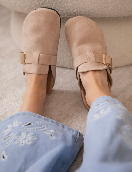 Leki Buckle Clogs Beige - Flats
