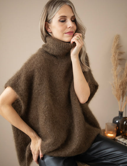 Coco Cose Brown - Sleeveless Cardigan