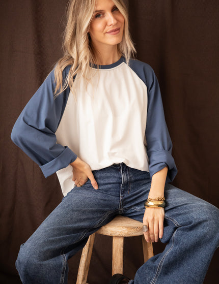 Sadie Raglan Dusty Blue/Off White - Longsleeve