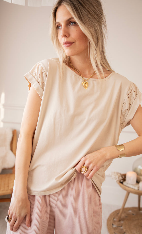 T-Shirt - Sleeves Of Embroidery Anglaise - Taupe