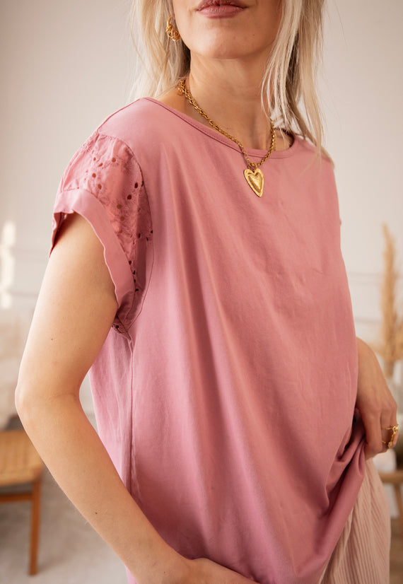 Sleeves Of Embroidery Anglaise Old Pink - T-Shirt