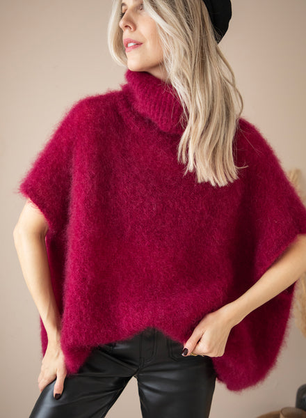 Coco Cose Burgundy - Sleeveless Cardigan