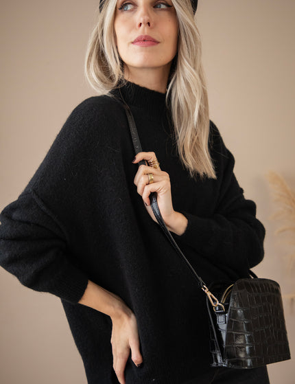 Soft Seamy Black - Sweater