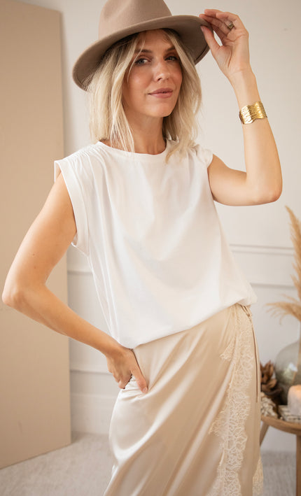 Pop Of Ease White - Top